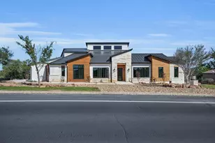 101 Silver Way W, Horseshoe Bay, TX 78657 - Photo 1