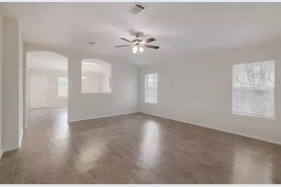 1014 W South Street, Leander, TX 78641 - Photo 5