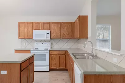 1014 W South Street, Leander, TX 78641 - Photo 11