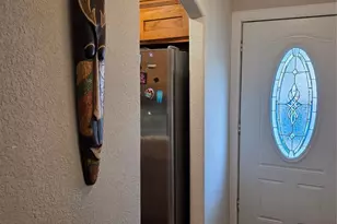 503 Mariposa St, Taylor, TX 76574 - Photo 5