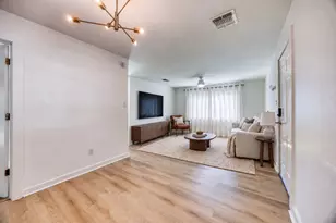 5407 Spring Meadow Rd, Austin, TX 78744 - Photo 5