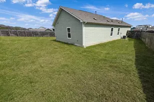 15300 Grenadine Bloom Cv, Del Valle, TX 78617 - Photo 23