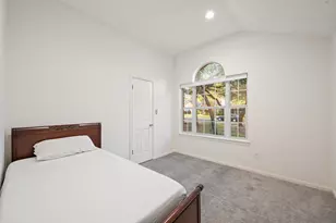 5613 Lomita Verde Cir, Austin, TX 78749 - Photo 15