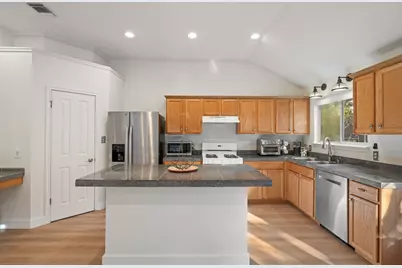 5613 Lomita Verde Circle, Austin, TX 78749 - Photo 5