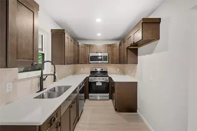 1716 Rockbridge Terrace, Austin, TX 78741 - Photo 7