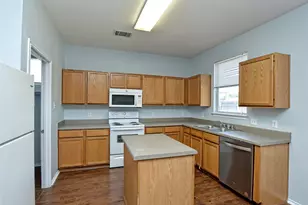 303 Banner Ave, Leander, TX 78641 - Photo 11