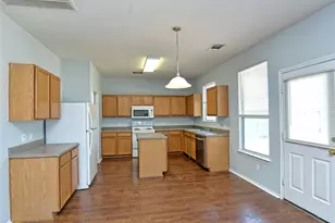 303 Banner Ave, Leander, TX 78641 - Photo 13