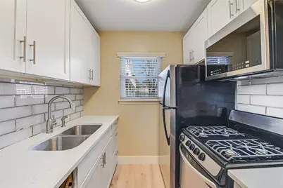 2401 Manor Road #131, Austin, TX 78722 - Photo 11