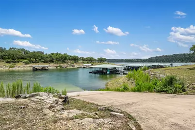906 Moonlight Bay Drive, Spicewood, TX 78669 - Photo 15