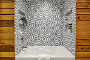 1702 Miriam Ave, Austin, TX 78702 - Photo 19