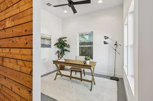 1702 Miriam Ave, Austin, TX 78702 - Photo 11