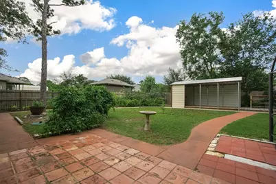 112 Mahalua Lane, Bastrop, TX 78602 - Photo 35