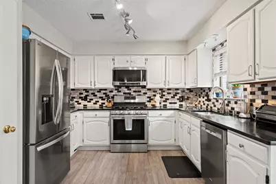 17500 Klamath Falls Drive, Round Rock, TX 78681 - Photo 7