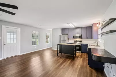 755 E Bellville Street, Giddings, TX 78942 - Photo 13