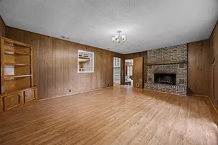 914 Plum St, Lockhart, TX 78644 - Photo 9