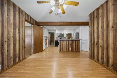 914 Plum Street, Lockhart, TX 78644 - Photo 3
