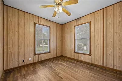 914 Plum Street, Lockhart, TX 78644 - Photo 17