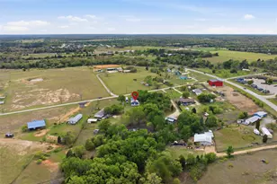 224 Old Coach Ln, Elgin, TX 78621 - Photo 25