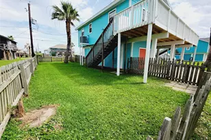 16606 John Davis Rd, Jamaica Beach, TX 77554 - Photo 19