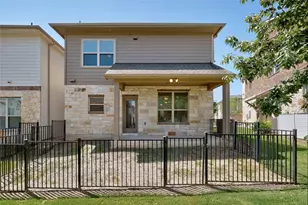 2105 Town Centre Dr, Round Rock, TX 78664 - Photo 19