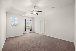 2105 Town Centre Dr, Round Rock, TX 78664 - Photo 13