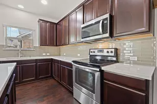 2105 Town Centre Dr, Round Rock, TX 78664 - Photo 7