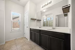 2105 Town Centre Dr, Round Rock, TX 78664 - Photo 15