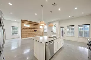 1000 Taulbee Ln, Austin, TX 78757 - Photo 3