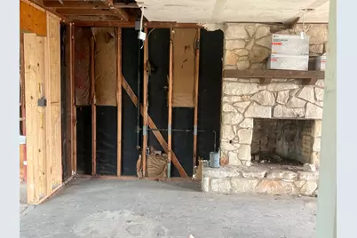 8702 Bridgeport Drive, Austin, TX 78758 - Photo 3