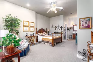 126 Mariana Dr, Red Rock, TX 78662 - Photo 15