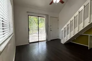 708 Graham Pl, Austin, TX 78705 - Photo 3