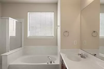 216 Hyltin Street, Hutto, TX 78634 - Photo 23