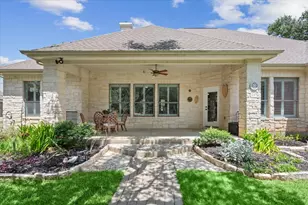 521 Buena Vista Dr, Georgetown, TX 78633 - Photo 33