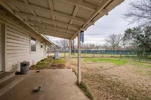 504 Marburger St, Smithville, TX 78957 - Photo 39