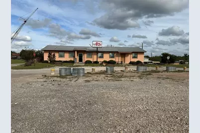 101 SE Mulberry Street, Rockdale, TX 76567 - Photo 5