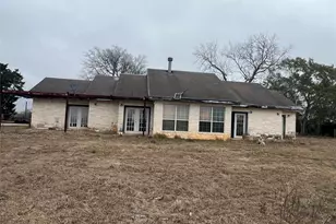 1448 Private Road 6013, Giddings, TX 78942 - Photo 17