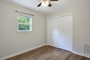 803 Campbell St, Lockhart, TX 78644 - Photo 17