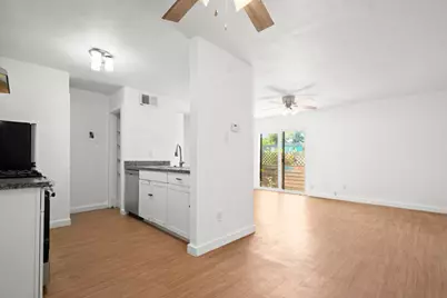 300 E Croslin Street #106, Austin, TX 78752 - Photo 9