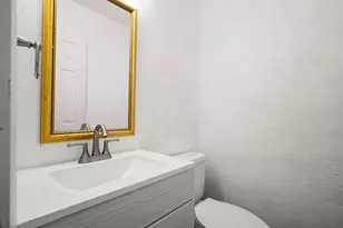 300 E Croslin St, Austin, TX 78752 - Photo 13