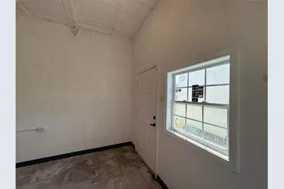 117 S Main Street, Elgin, TX 78621 - Photo 23