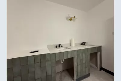 117 S Main Street, Elgin, TX 78621 - Photo 11