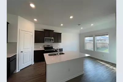 103 Ulmus Street, Hutto, TX 78634 - Photo 7