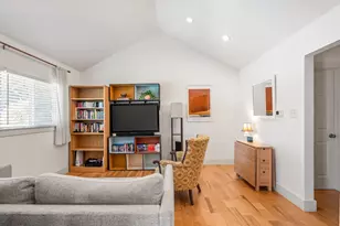 1307 E 52nd St, Austin, TX 78723 - Photo 7