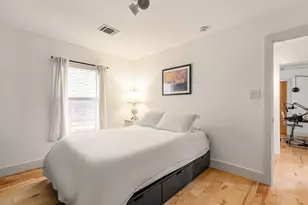 1307 E 52nd St, Austin, TX 78723 - Photo 11