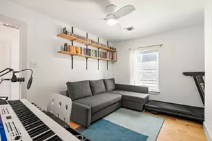 1307 E 52nd St, Austin, TX 78723 - Photo 15