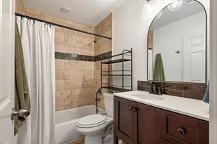1307 E 52nd St, Austin, TX 78723 - Photo 13