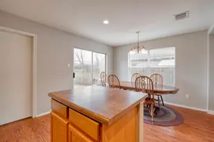 4302 King's Canyon Dr, Taylor, TX 76574 - Photo 13