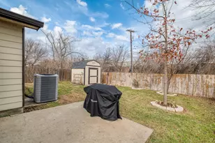 4302 King's Canyon Dr, Taylor, TX 76574 - Photo 23