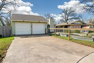 6305 Thurgood Ave, Austin, TX 78721 - Photo 21