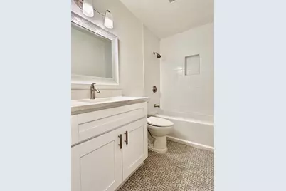 4914 Scarsdale Drive, Austin, TX 78744 - Photo 15